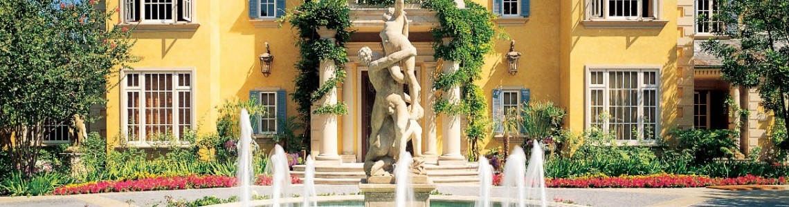 Каміни в будинках знаменитостей