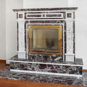 Портал з чорного і білого мармуру в античному стилі