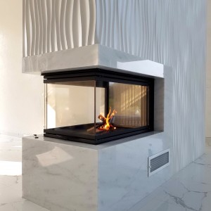 Сучасний тристоронній камін (Piazzetta MA 272 SL) з гіпсовим оздобленням 